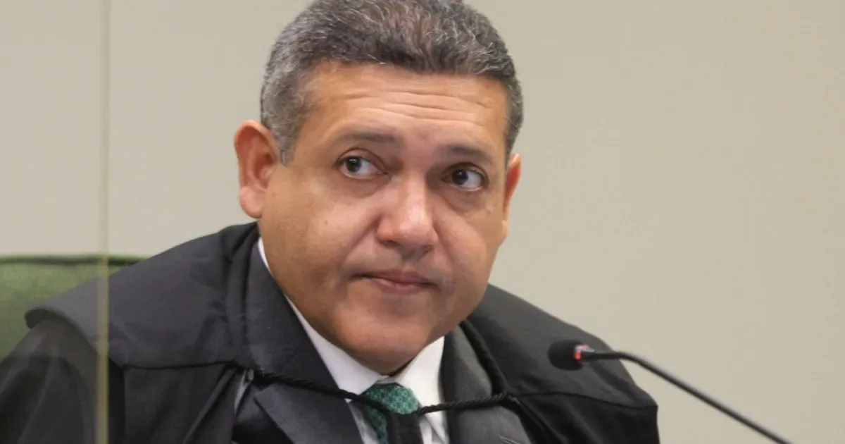 TSE manda apurar possível desinformação em canal ligado a André Janones
