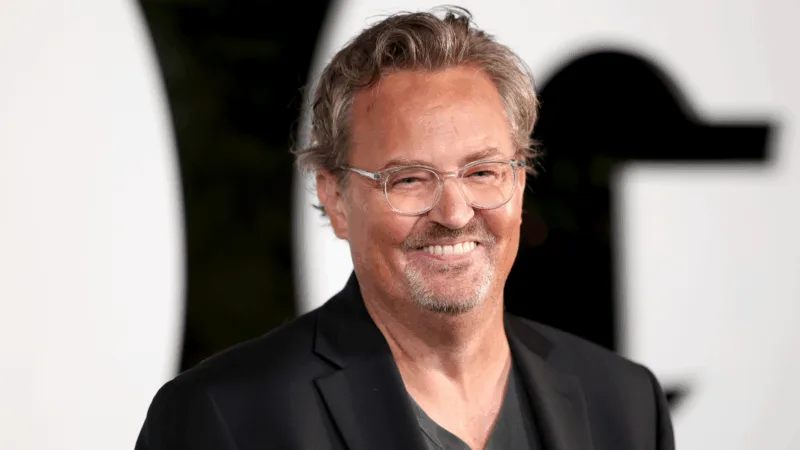 Documentário sobre Matthew Perry ganha trailer com relatos da família