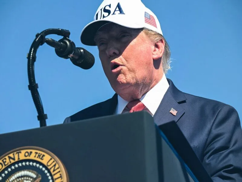 Xi chega a Washington para discutir comércio e inteligência artificial com Trump