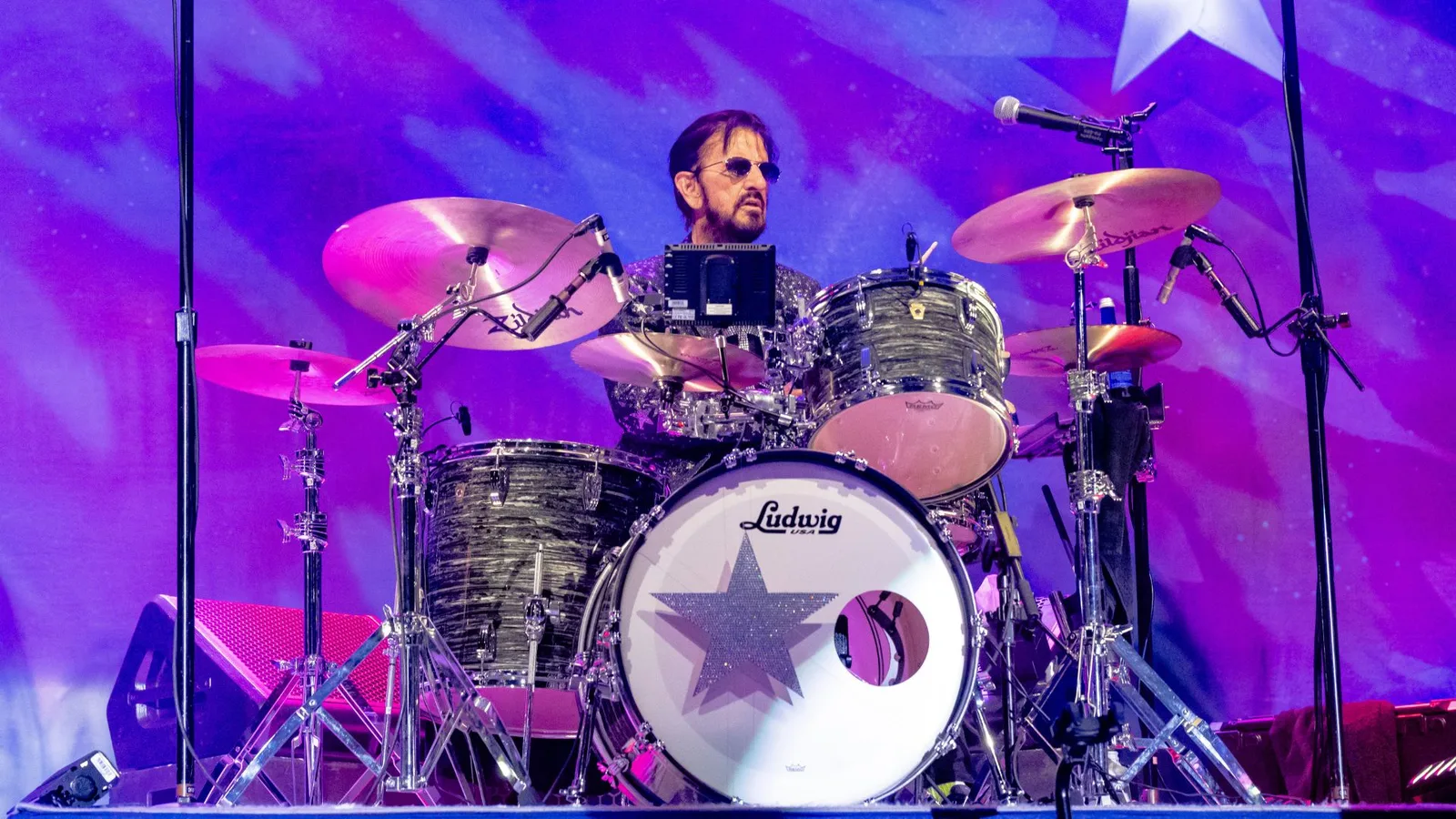 Ringo Starr retorna ao Forest Hills Stadium 62 anos após show dos Beatles