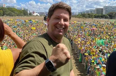 Mario Frias é alvo de operação que investiga recursos usados em filme sobre Bolsonaro