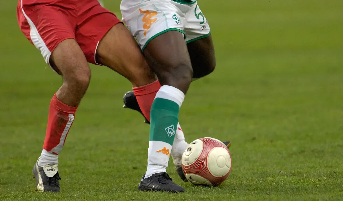 Clássicos na Europa e duelo entre Botafogo e Palmeiras movimentam o domingo
