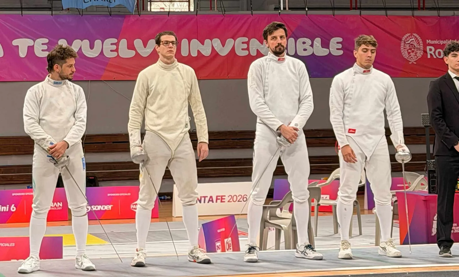 Brasil conquista ouro na espada e prata no sabre da esgrima