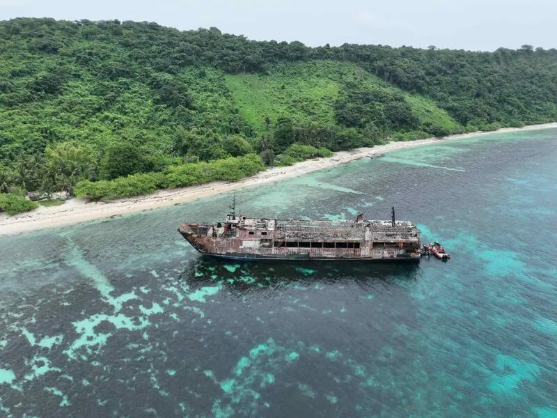Incêndio em embarcação nas Filipinas mata 76 pessoas