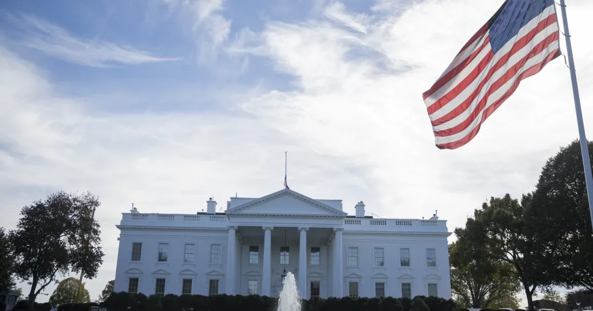 CNN e MS NOW perdem acesso à Casa Branca após decisão de Trump