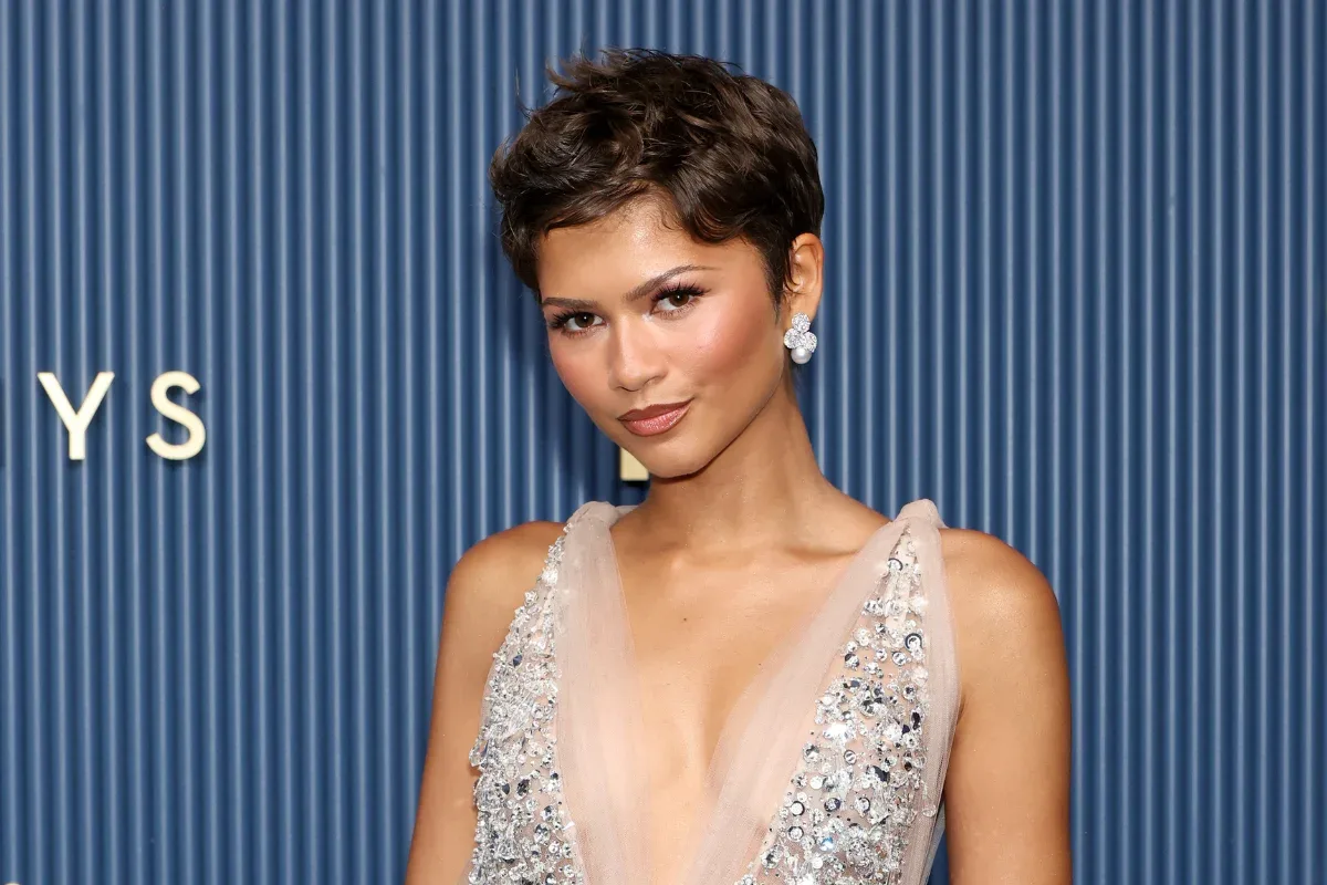 Zendaya surge com corte pixie no Emmy 2026; veja como adaptar