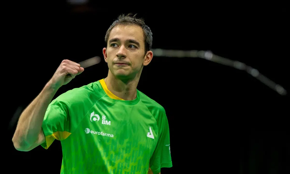 Calderano vence na estreia e espera rival nas oitavas em Macau