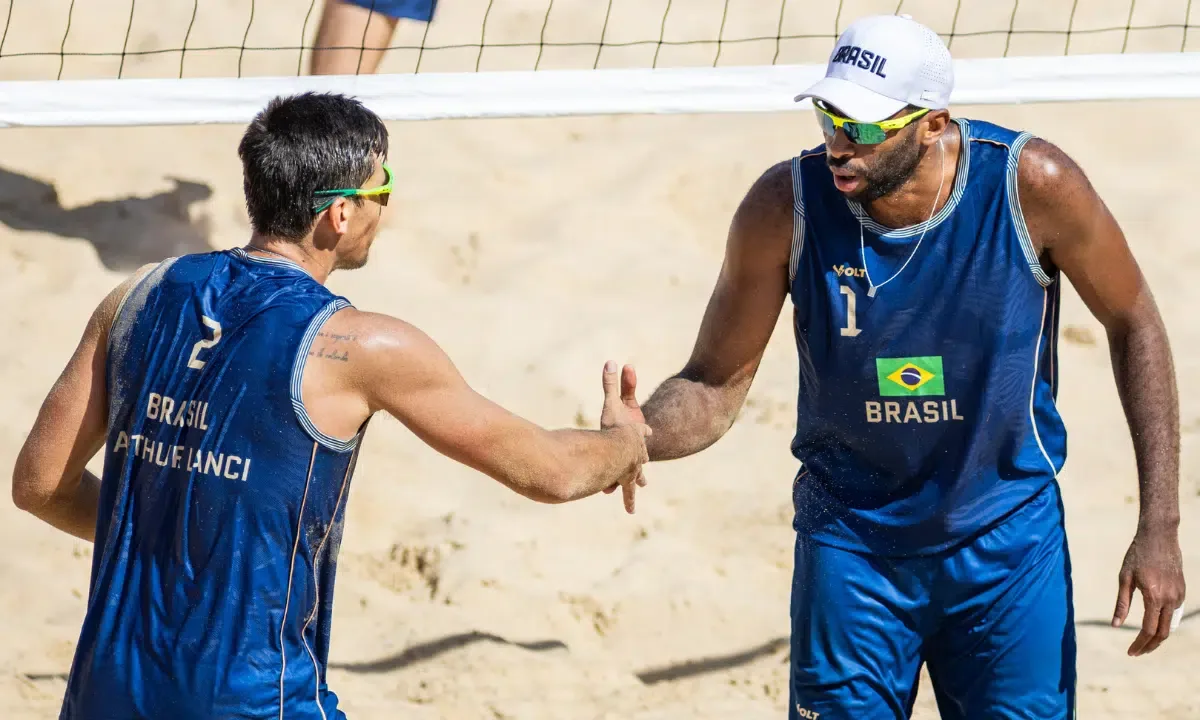 Evandro e Arthur Lanci conquistam ouro no vôlei de praia em Santa Fé-2026