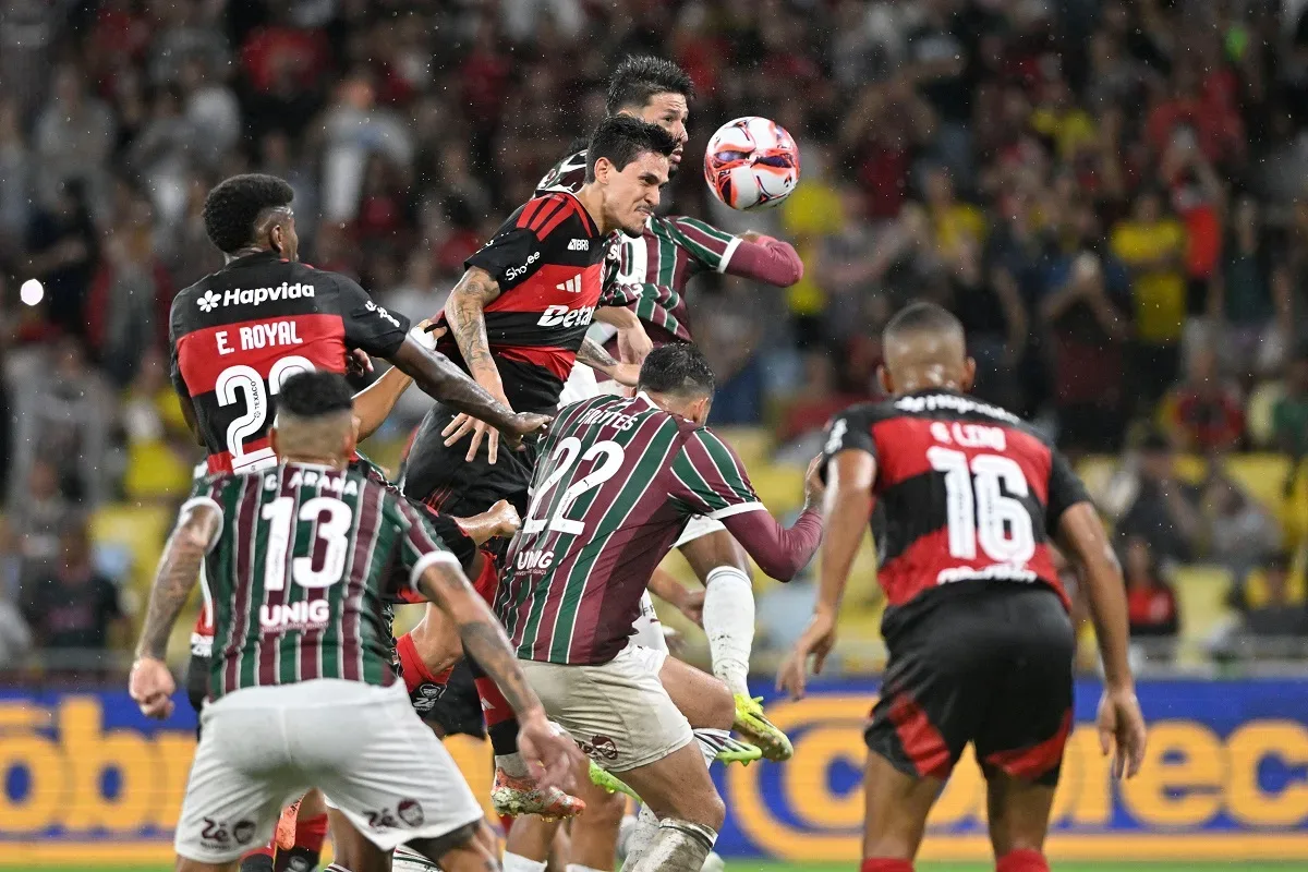 Fluminense prepara time misto para clássico com o Flamengo