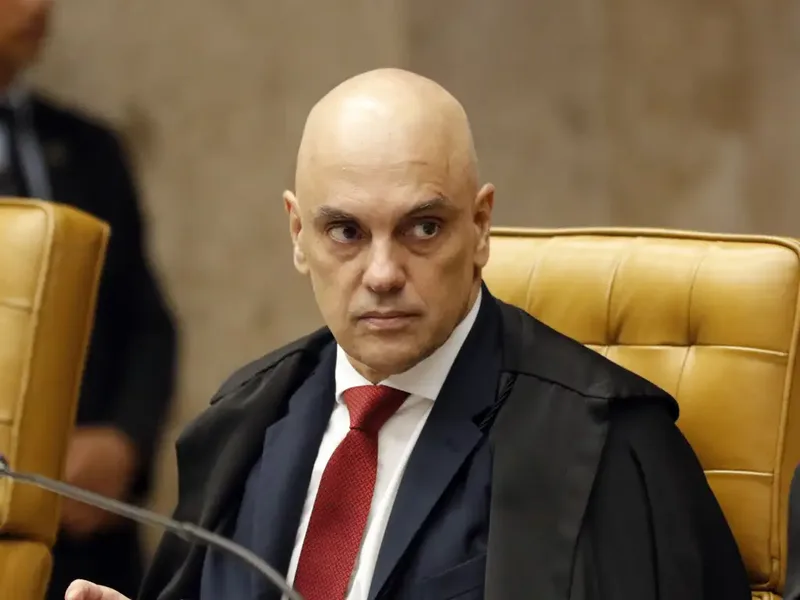 STF adia decisão sobre investigação envolvendo Alexandre de Moraes