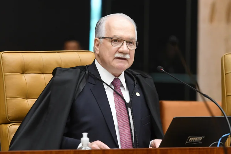 Fachin cobra explicações de Andrei e avalia comando da Polícia Federal
