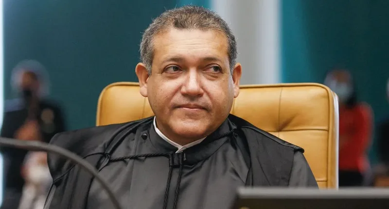 Nunes Marques fica fora de sessão do STF sobre caso envolvendo Moraes