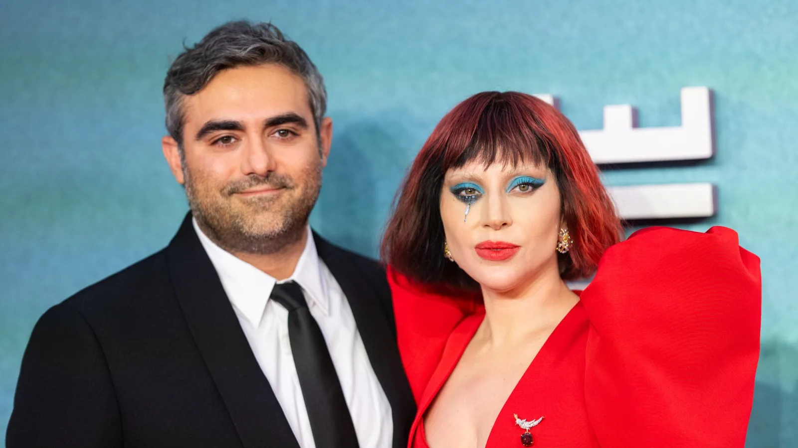 Certidão registra nascimento da filha de Lady Gaga e Michael Polansky