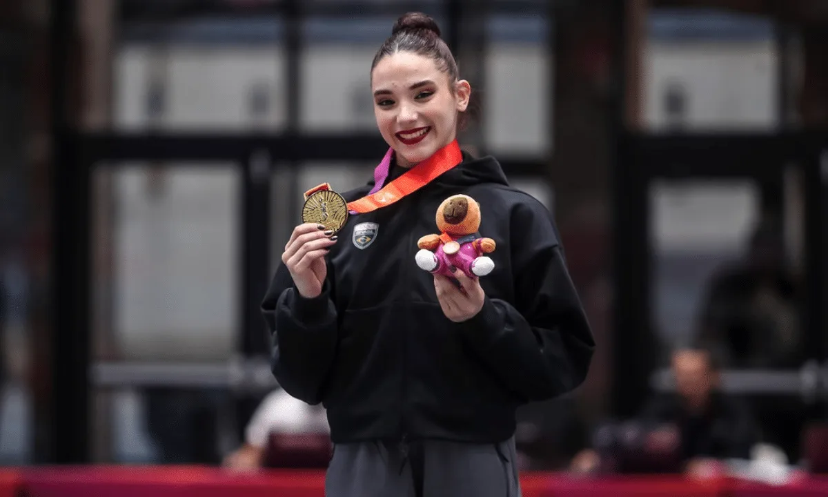 Maria Alexandre conquista cinco medalhas e fecha 2026 com ouro em Santa Fé
