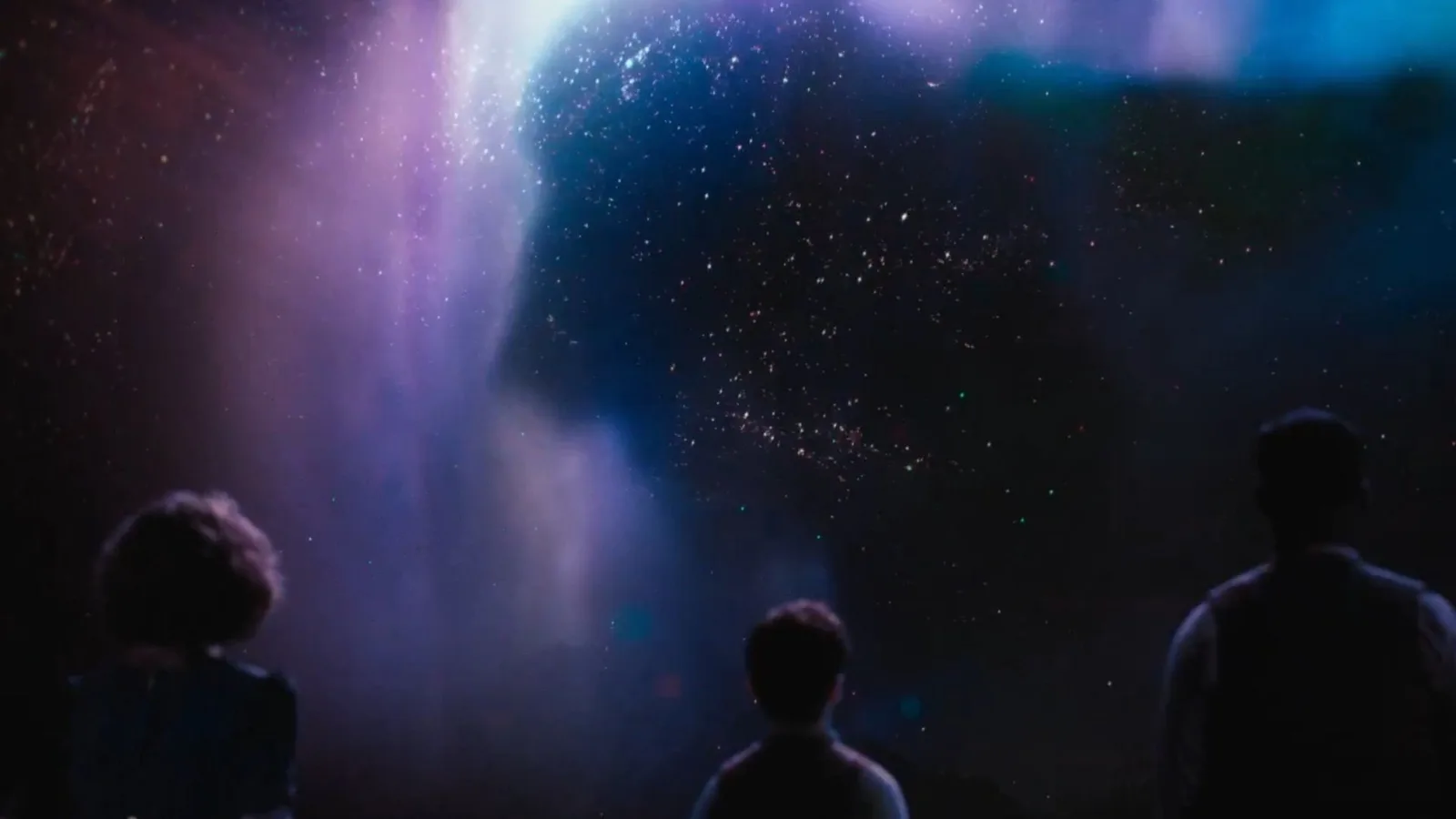 Netflix mostra Aslam e Feiticeira Branca em trailer de novo Nárnia