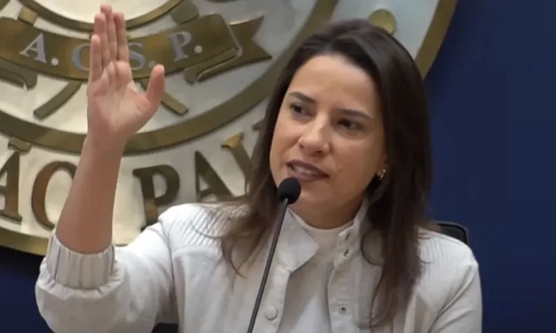 Raquel Lyra é reeleita governadora de Pernambuco no primeiro turno