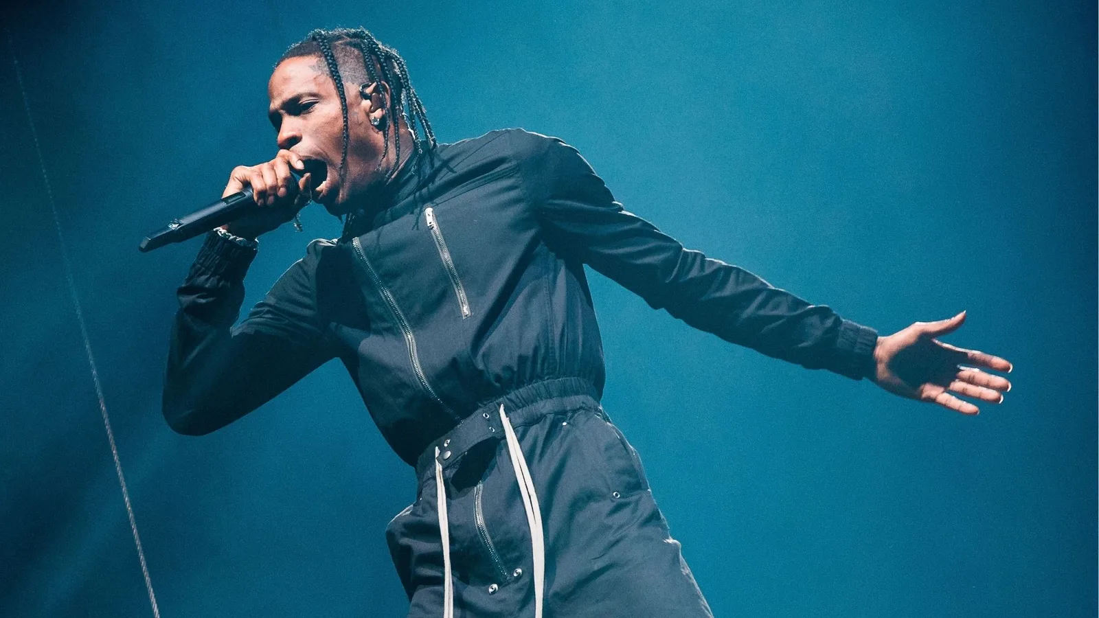 Travis Scott fará quarta passagem pelo Brasil no Lollapalooza 2027