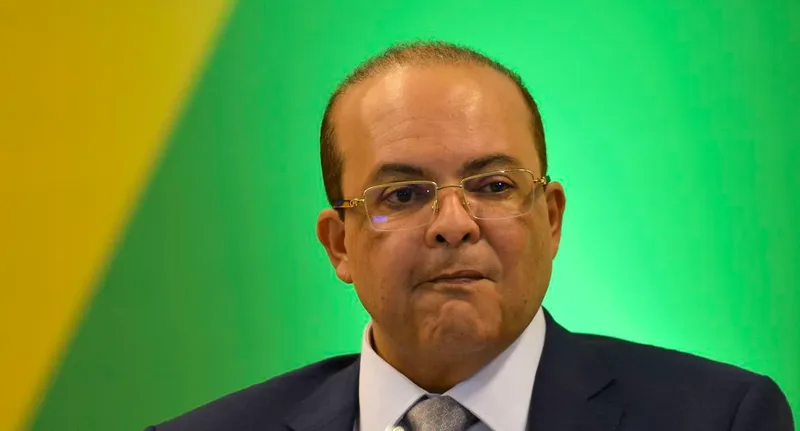 PF aponta atuação de Ibaneis em negociações do BRB com Banco Master