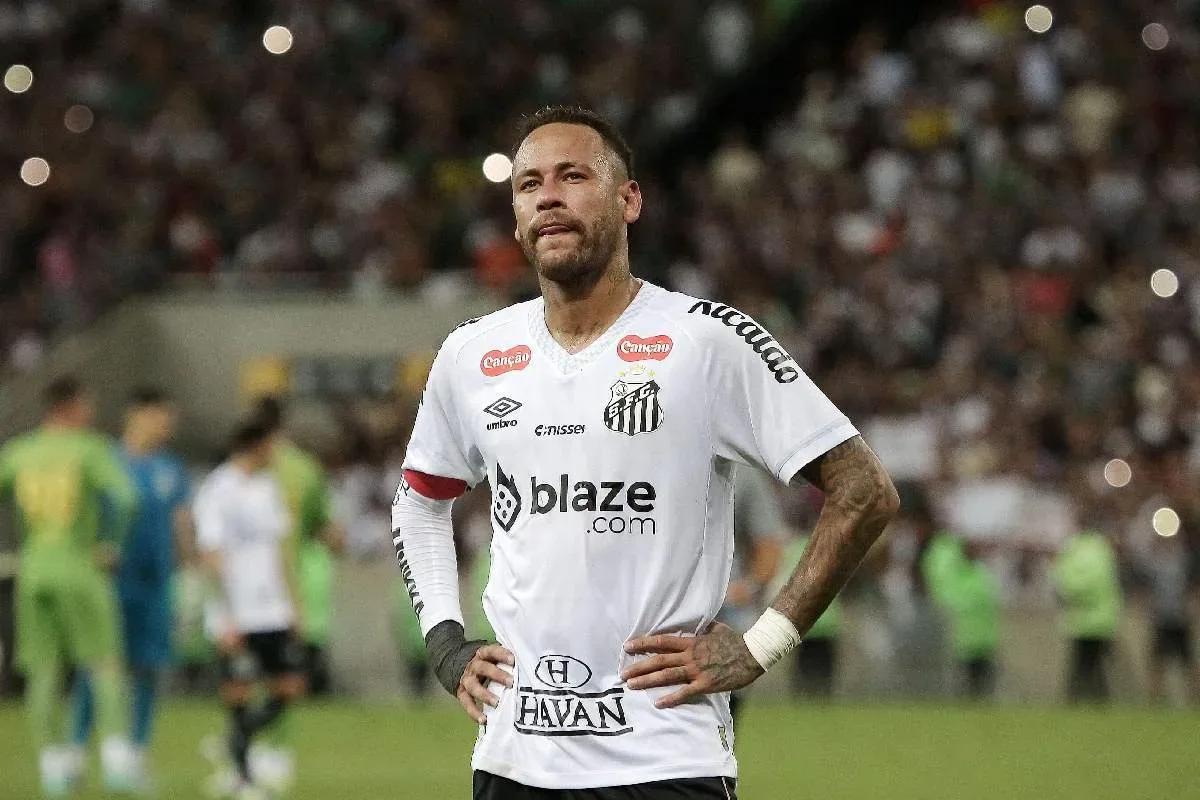 Eleição do Santos pode influenciar renovação de Neymar para 2027