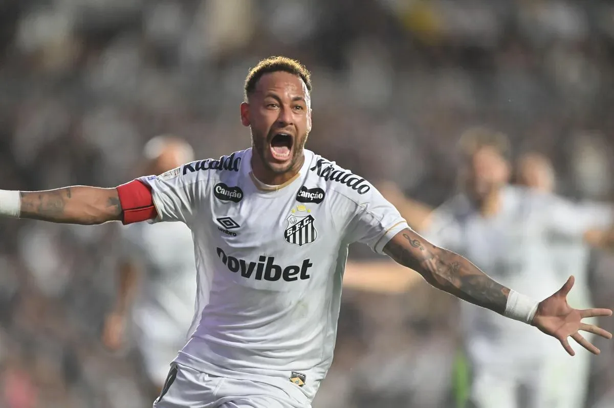 Adidas oferece material esportivo ao Santos, mas Umbro pode cobrir proposta