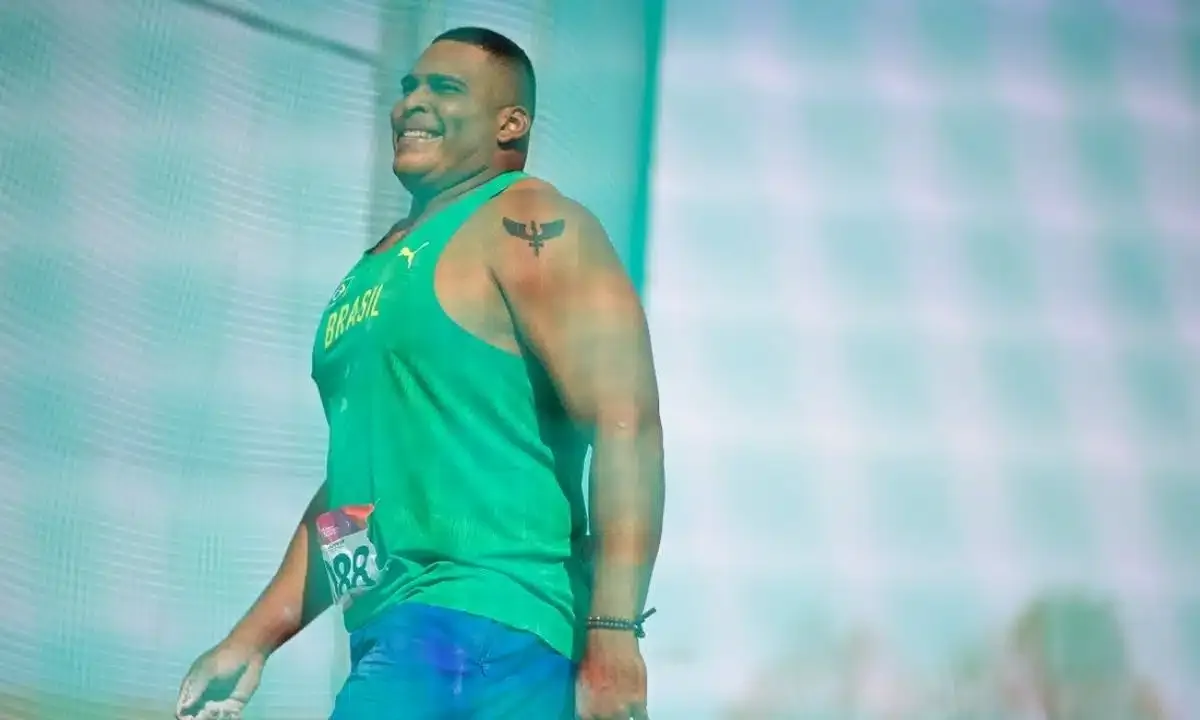 Wellinton Fernandes leva prata no lançamento de disco em Santa Fé