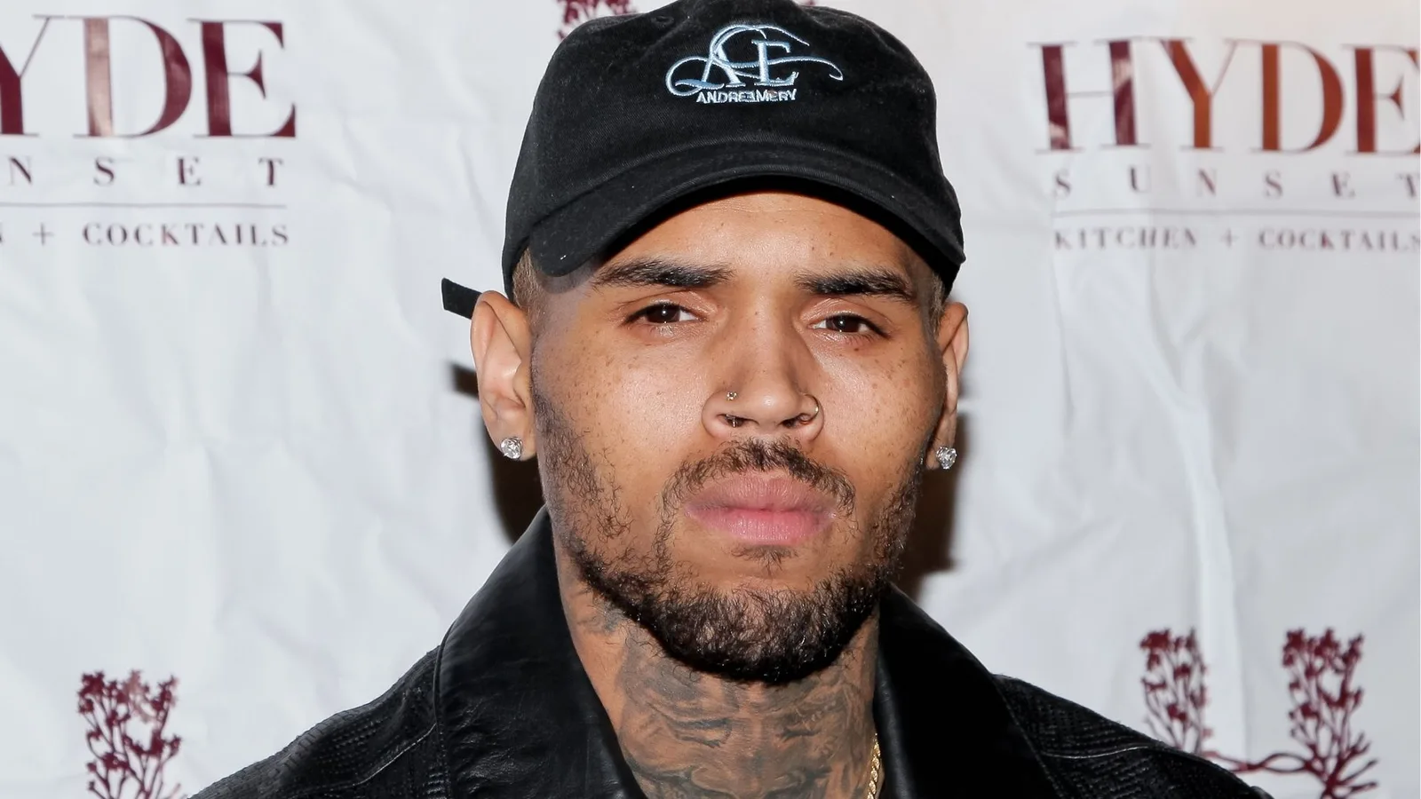 Caso de ataque na casa de Chris Brown pode terminar em novo julgamento