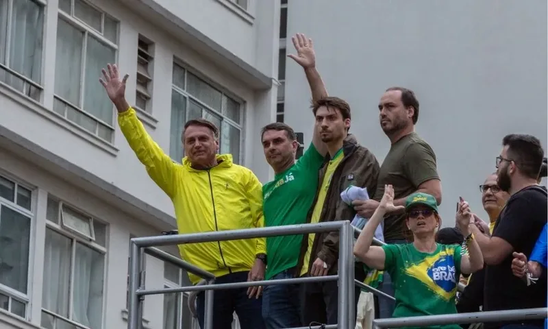 Família Bolsonaro elege quatro nomes para o Congresso em 2026