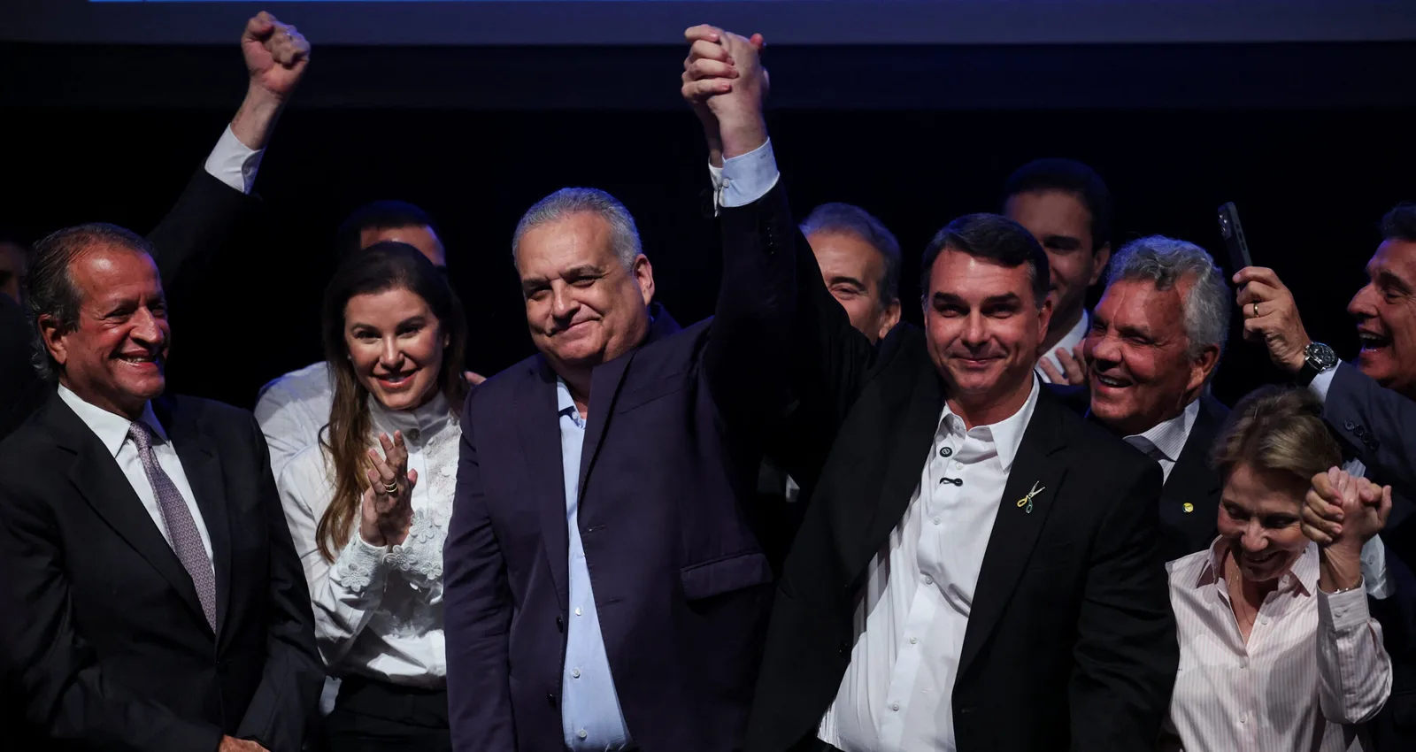 Flávio Bolsonaro terá cinco dias para se defender em ação eleitoral no TSE