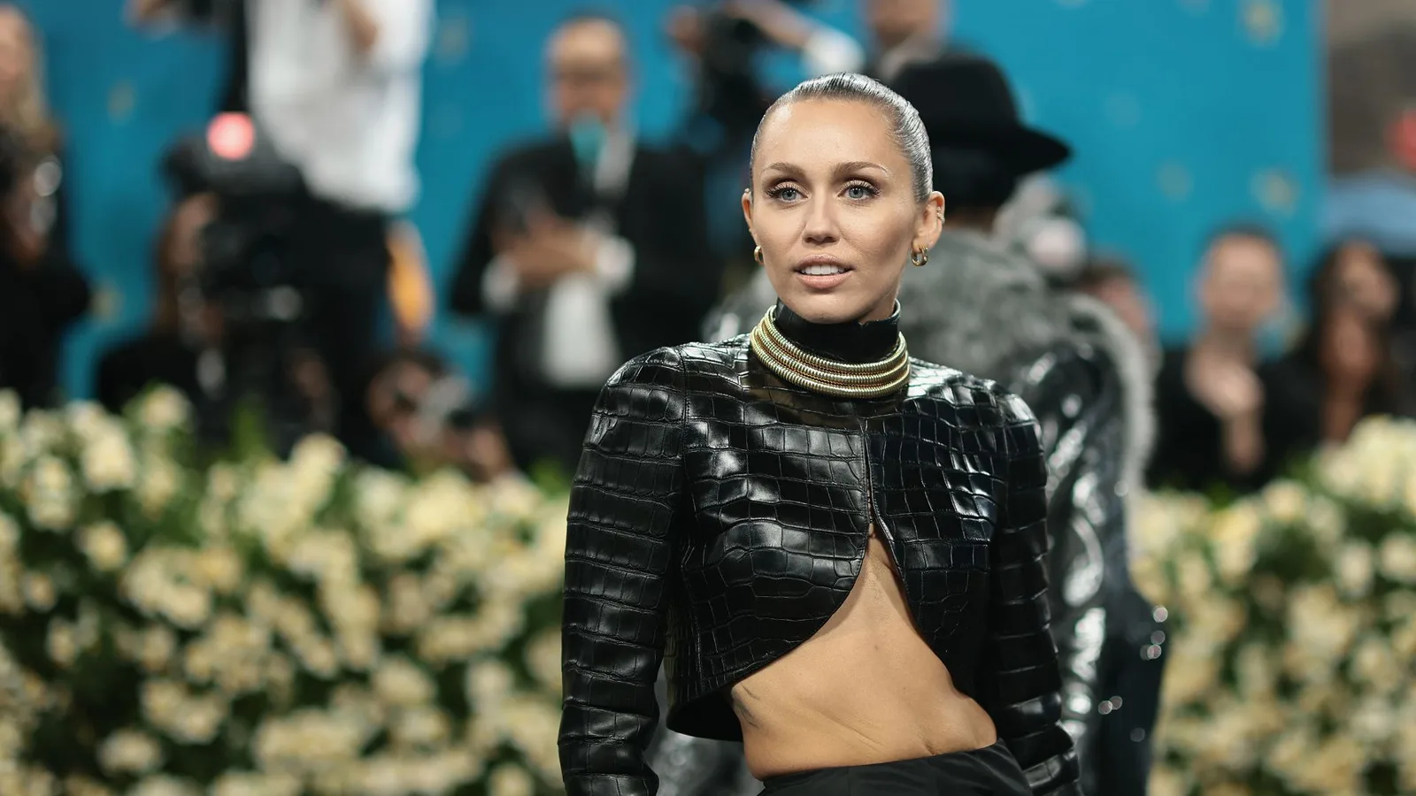 Miley lidera Billboard 200 com álbum lançado em setembro