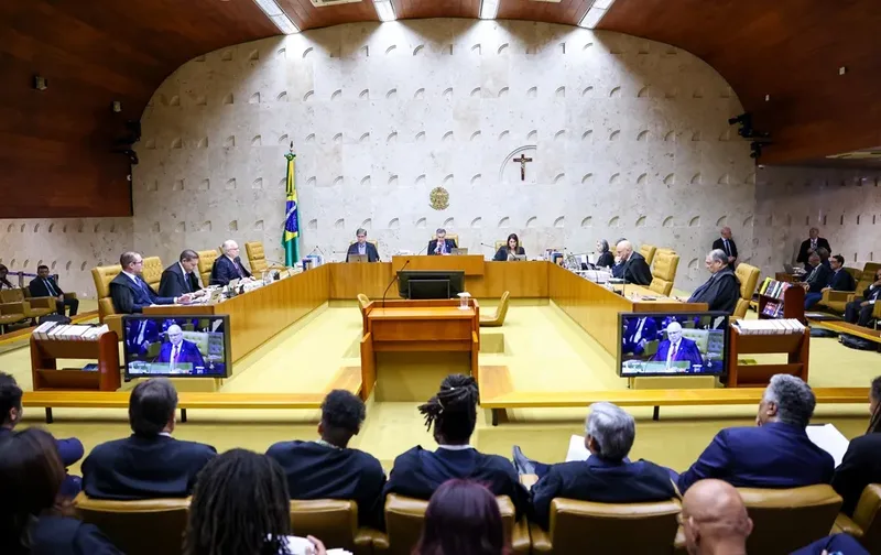 Fachin marca julgamento sobre Moraes e retira relatoria de inquérito