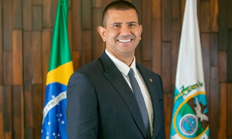 TRE-RJ confirma Douglas Ruas eleito governador do Rio no primeiro turno