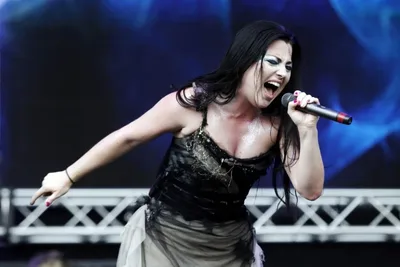 Amy Lee revela músicas que marcaram sua trajetória musical