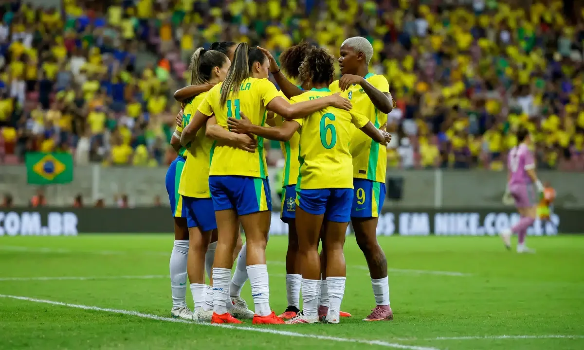 Brasil deixa vantagem escapar e empata com a Argentina em Recife
