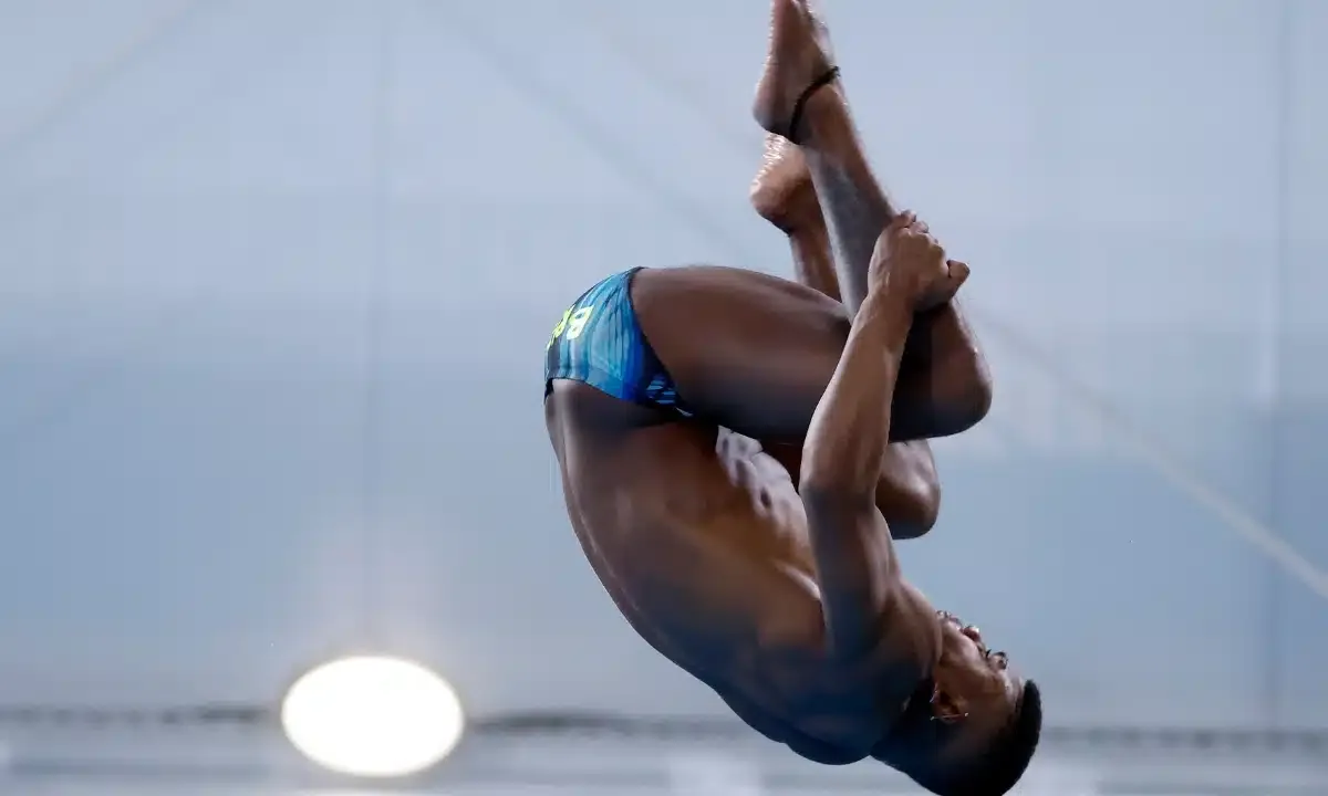 Luis Felipe Moura leva o bronze no trampolim de 1 metro em Santa Fé
