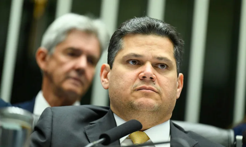 Alcolumbre estende prazo para emendas à MP que proíbe bets