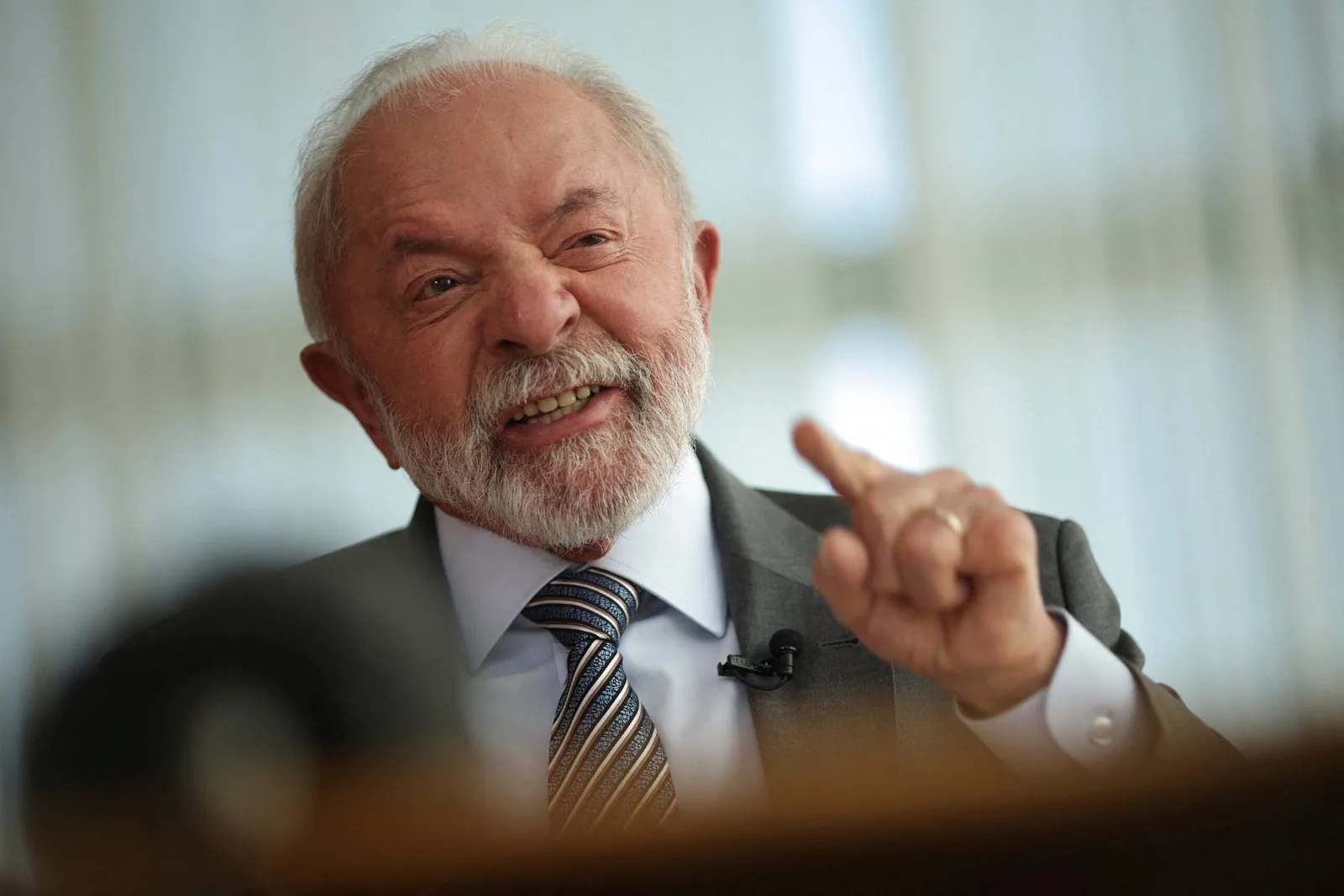 Lula defende influência do presidente na economia e anuncia plano para o Rio