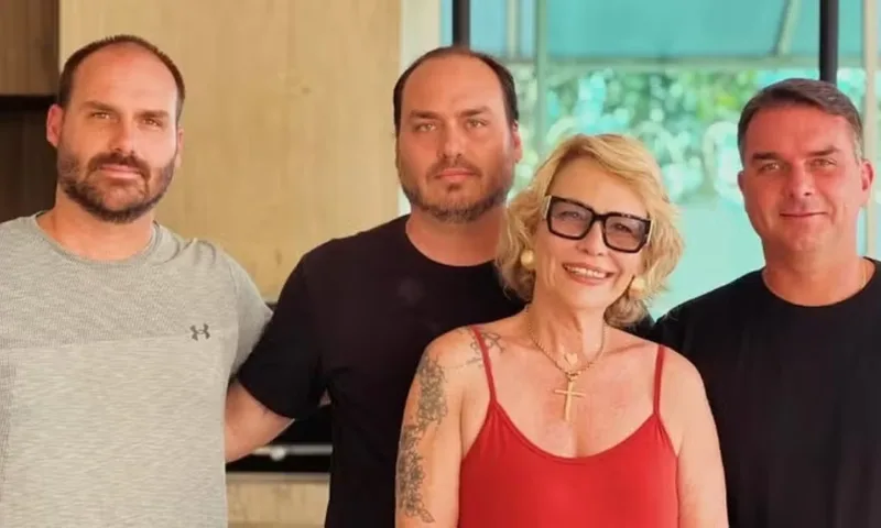 Rogéria Bolsonaro afirma que família espera resultado da eleição