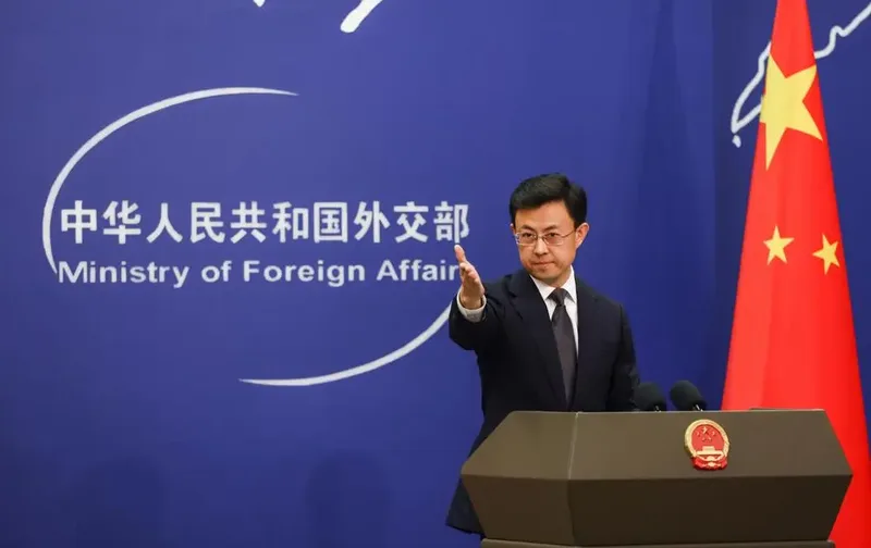 Exportações chinesas crescem 25% em agosto, diz Administração de Alfândegas