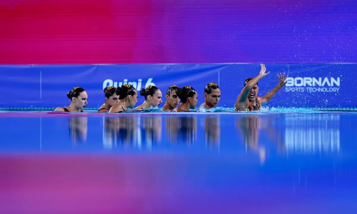 Brasil leva bronze por equipes no nado artístico em Santa Fé 2026