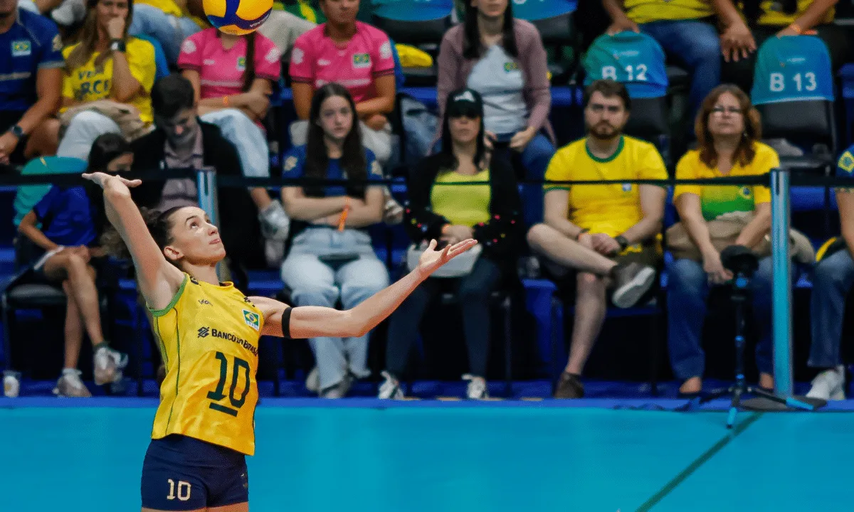 Gabi brinca com presença de Thiago Silva após vitória do Brasil no vôlei