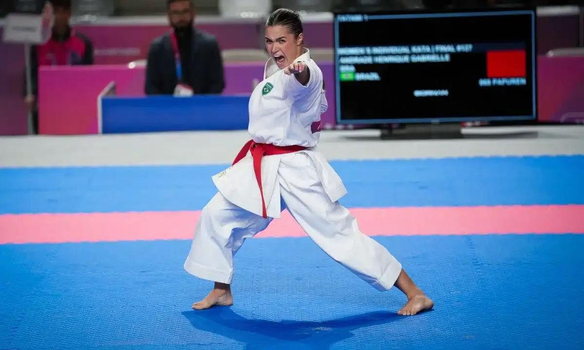 Gabrielle Henrique conquista ouro no caratê e garante vaga em Lima-2027