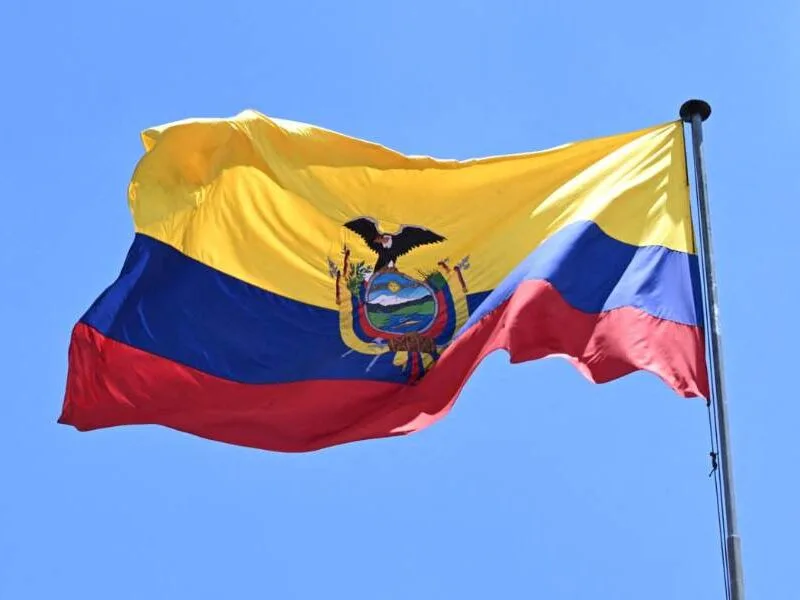 Equador decreta toque de recolher em quatro províncias costeiras