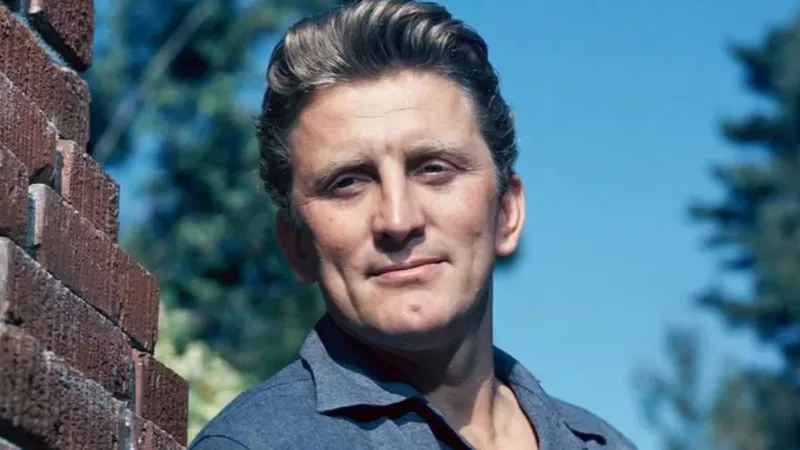 Kirk Douglas atuou em mais de 90 filmes e deixou legado no cinema