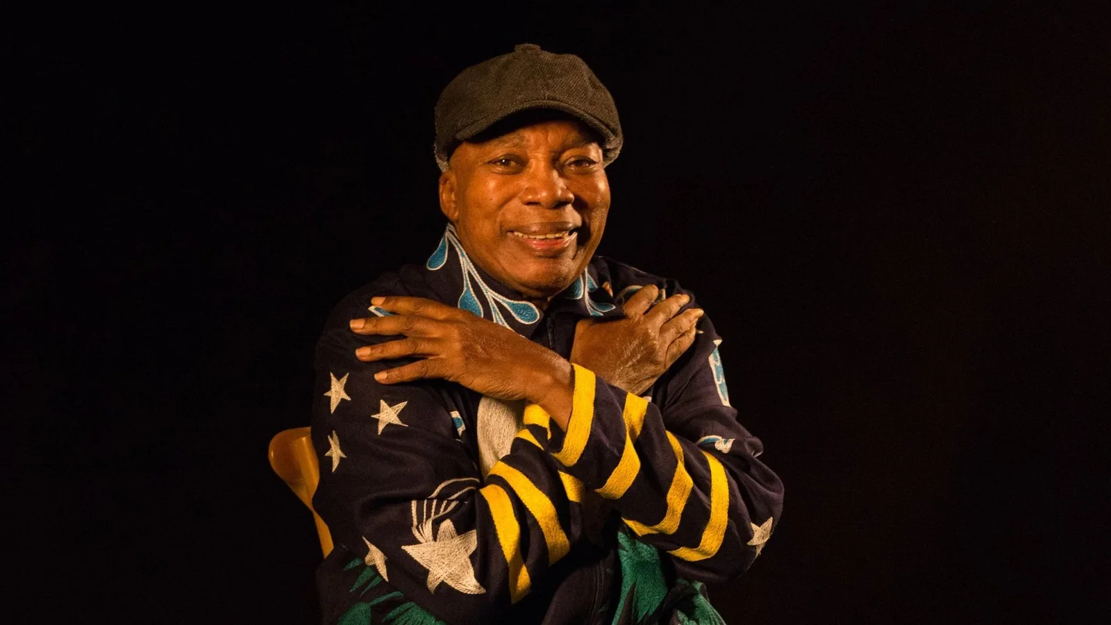 Mural de 1.600 m² homenageia Milton Nascimento em Belo Horizonte