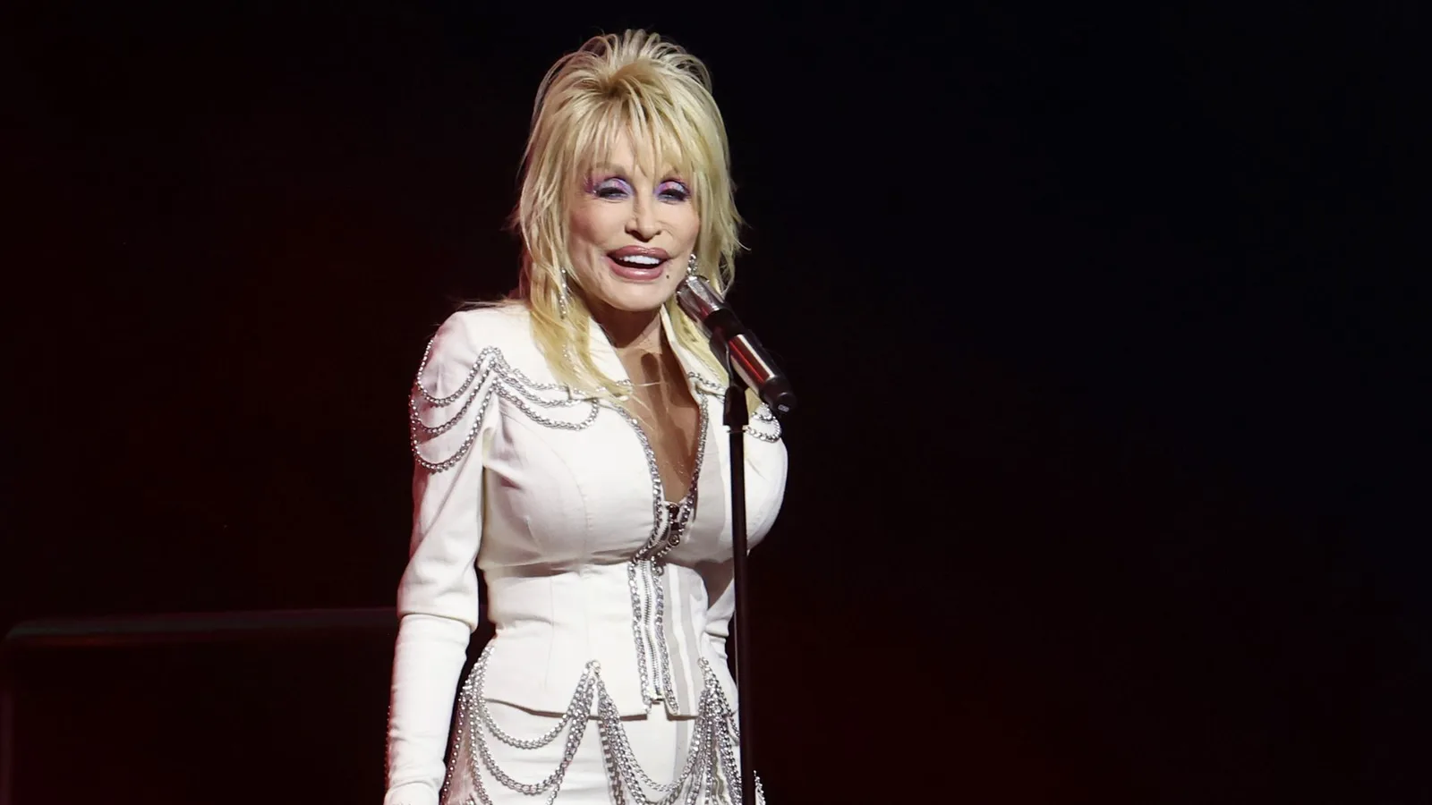 Bryan Seaver diz que mensagens sobre Dolly Parton foram tiradas de contexto