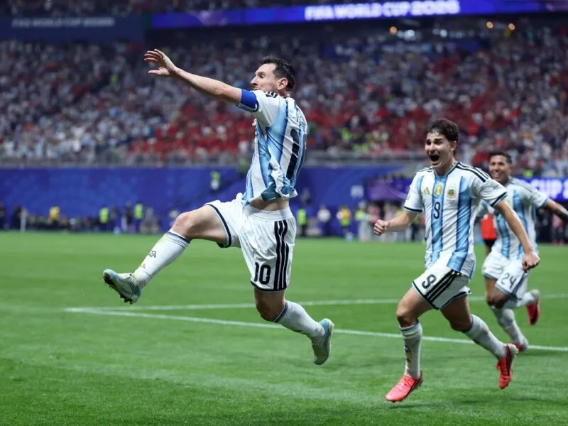 UBA dará doutorado honoris causa a Lionel Messi antes de despedida