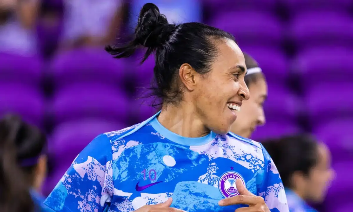 Marta retorna à lista do Orlando, que bate o Houston Dash por 3 a 1