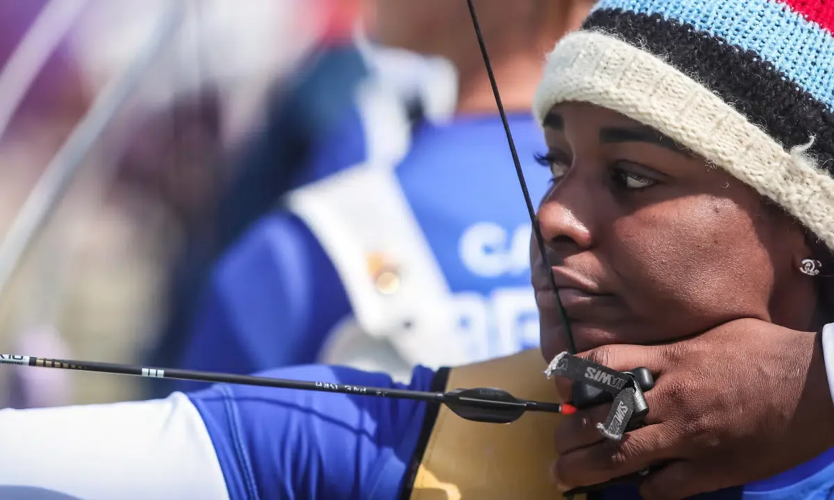 Brasil coloca cinco atletas na briga por medalhas do tiro com arco
