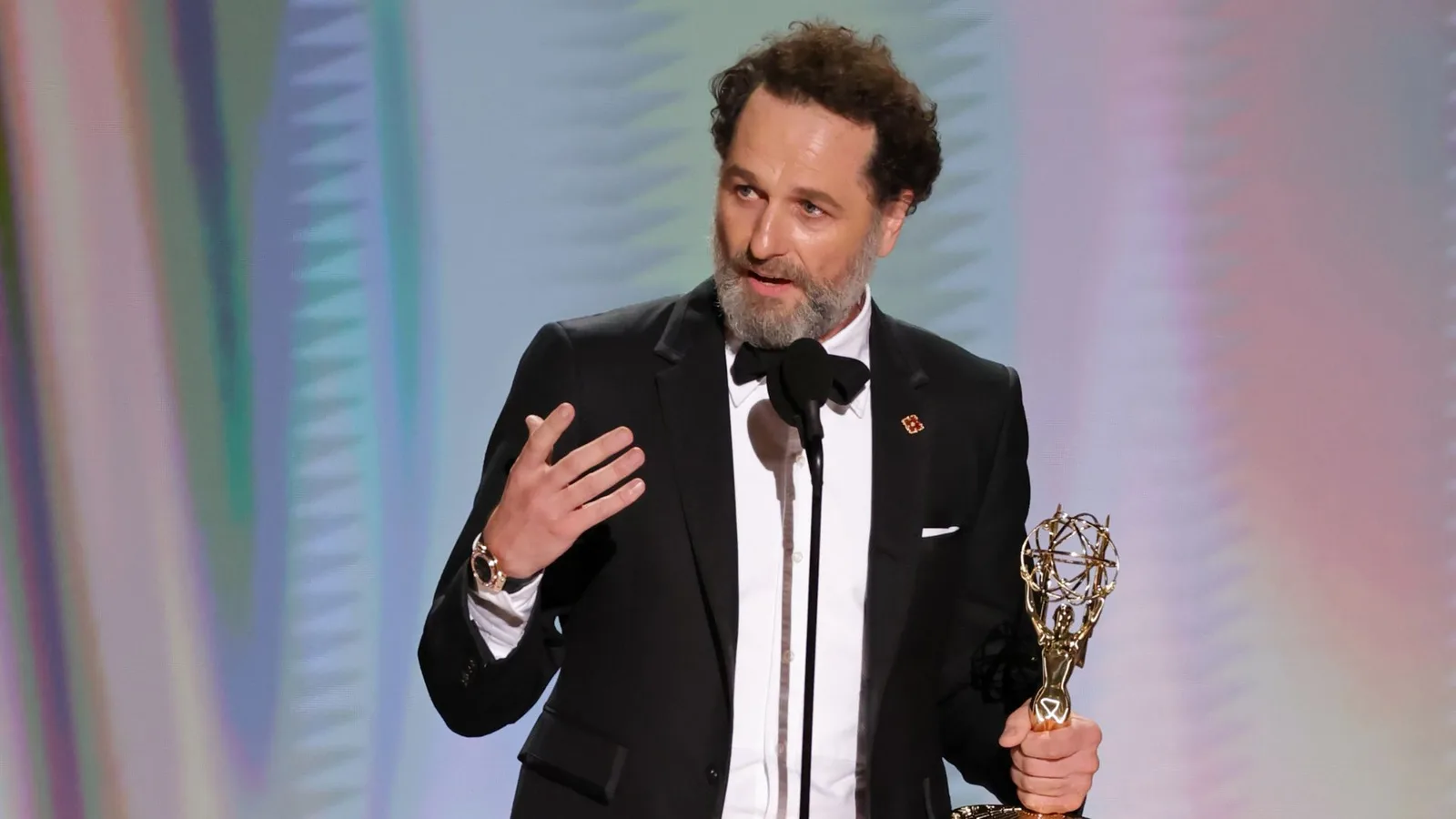 Matthew Rhys conquista dois Emmys e completa tríplice coroa da atuação