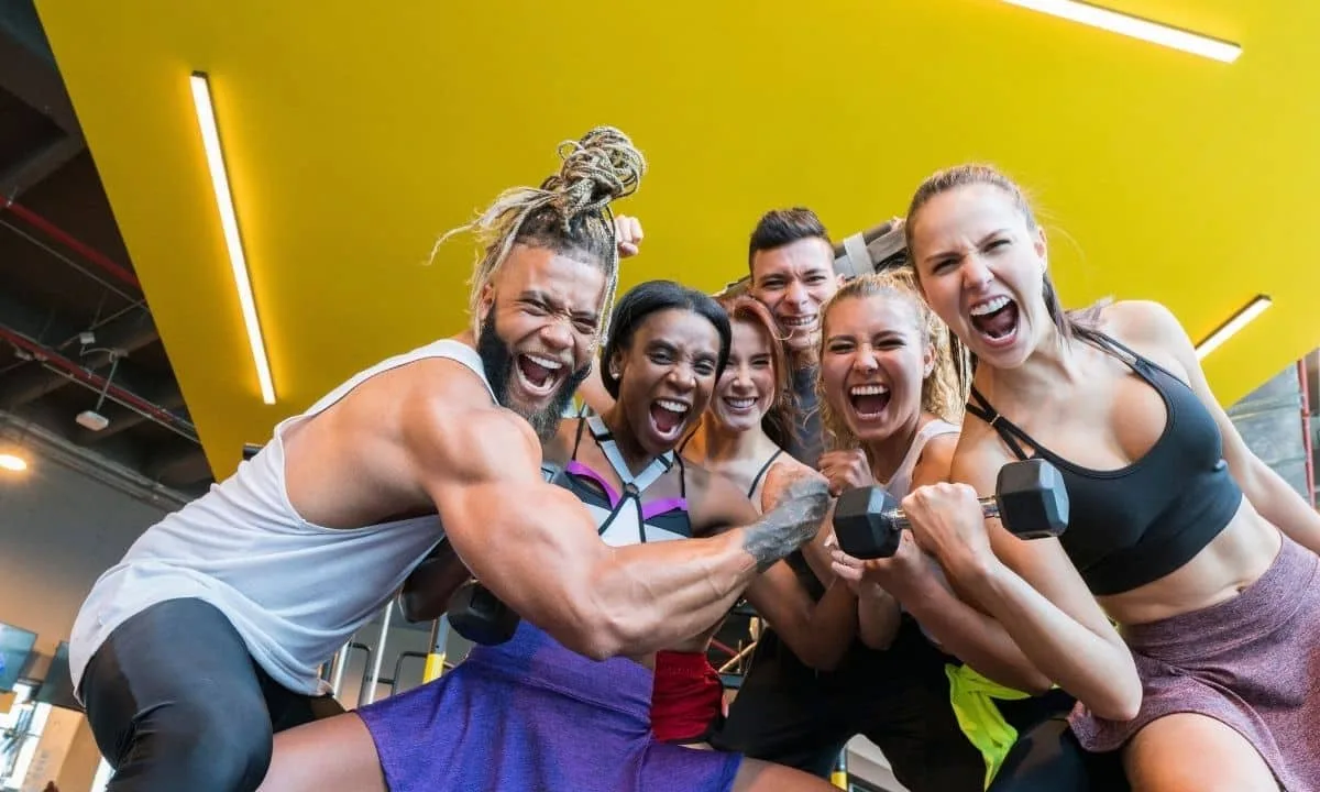 Treino em grupo pode ajudar a manter a rotina quando a motivação cai
